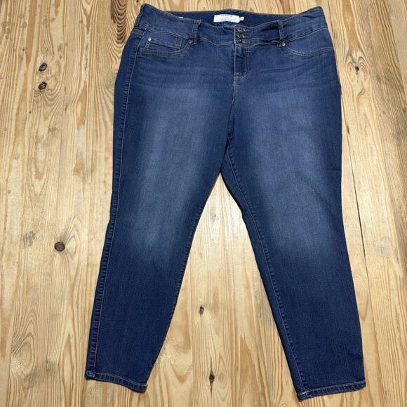 Torrid Jeans Women's Size 22x26 Short Blue High-Rise Jegging Denim Pants - Picture 1 of 8